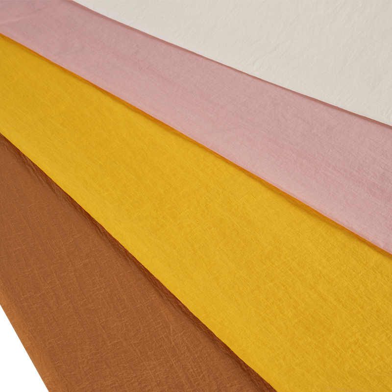 Tecido de tingimento giratório de nylon semi-fosco 400T de baixa elasticidade