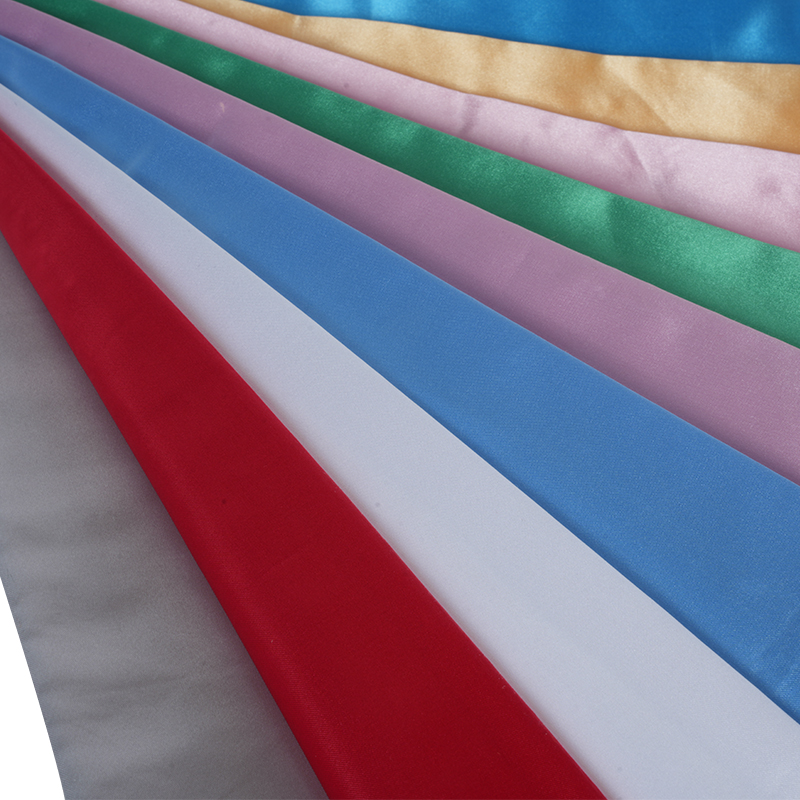 Cetim brilhante não torcido 50/75 + remo fino no tecido superior