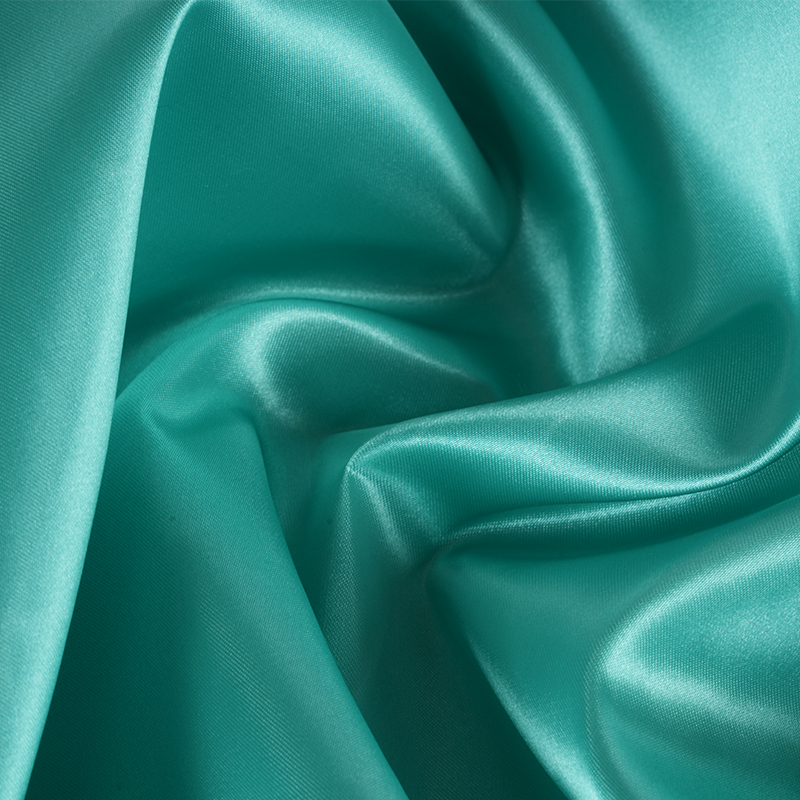 Cetim brilhante não torcido 50/75 + remo fino no tecido superior