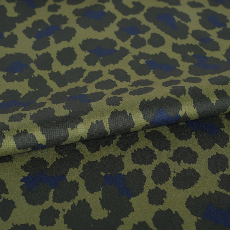 Tecido Pongee grande com estampa de leopardo 230T de alta elasticidade